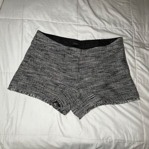 Ann Taylor Signature Womens Tweed Shorts size 12 Black and White
